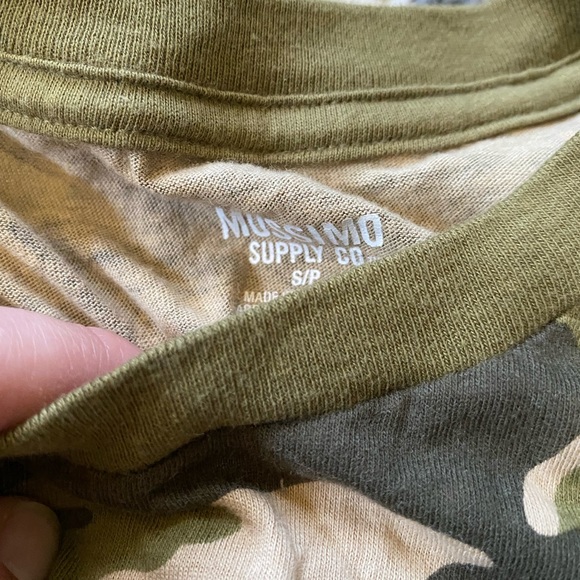 Mossimo Camo Top - Picture 2 of 2
